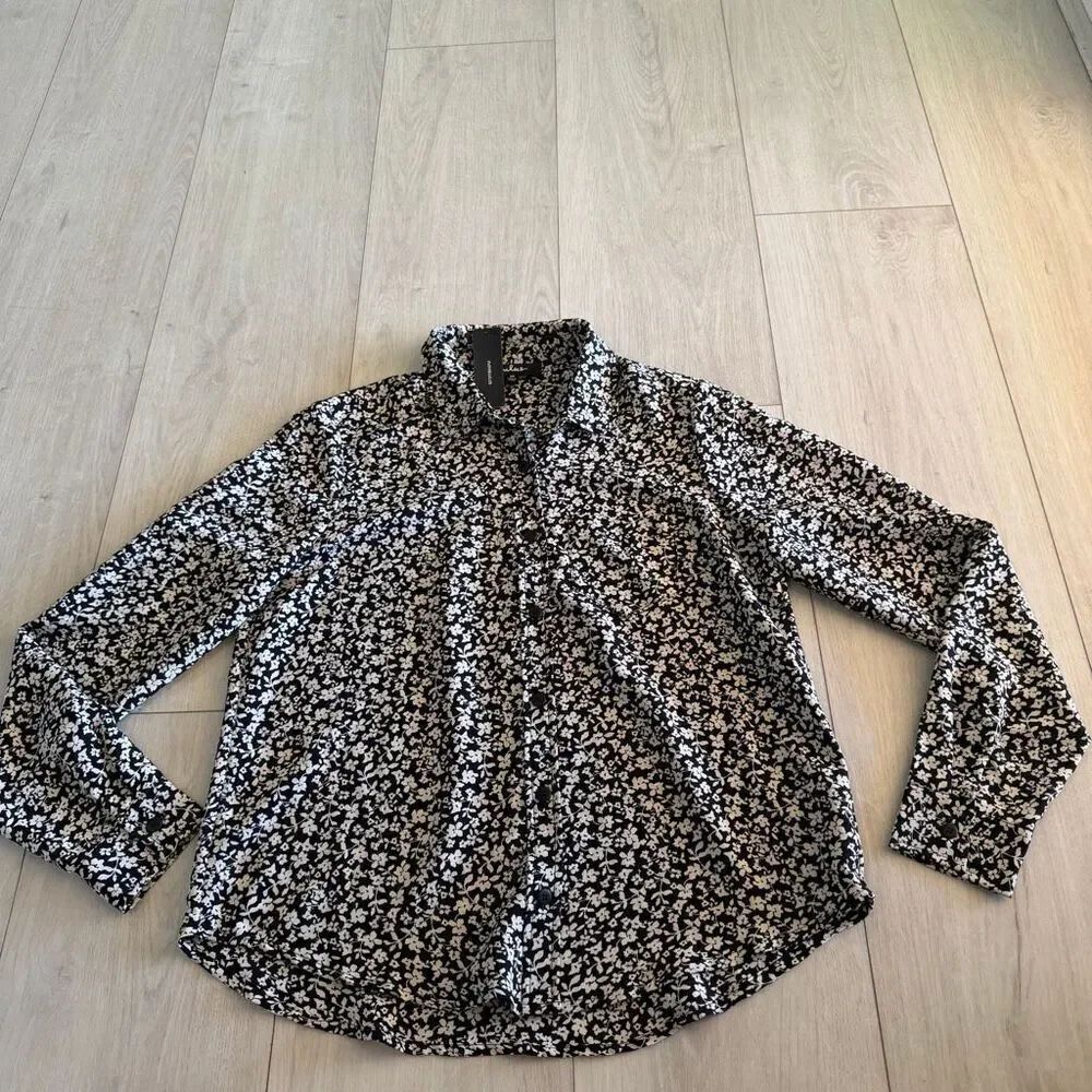 Lulus women floral long sleeve shirt size m
